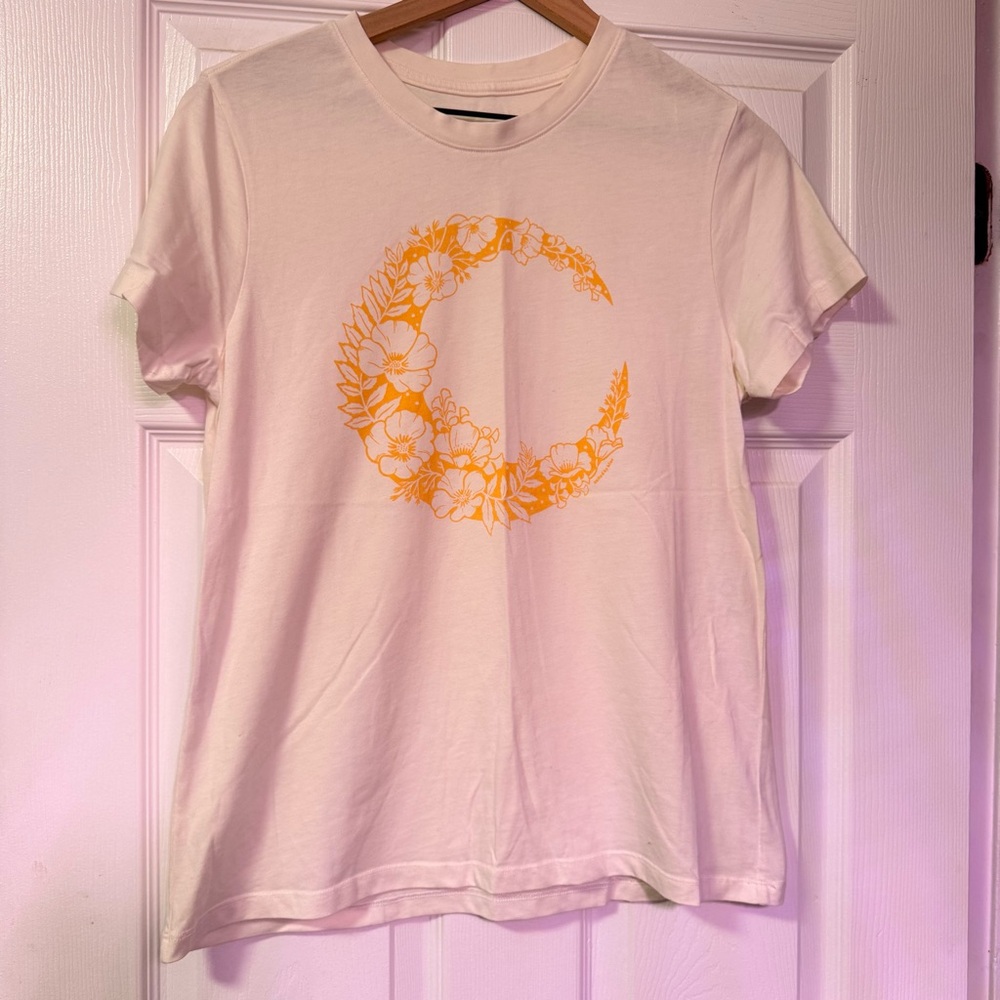 United By Blue White Moon Floral Graphic Tee Women’s Medium Cottagecore Eco